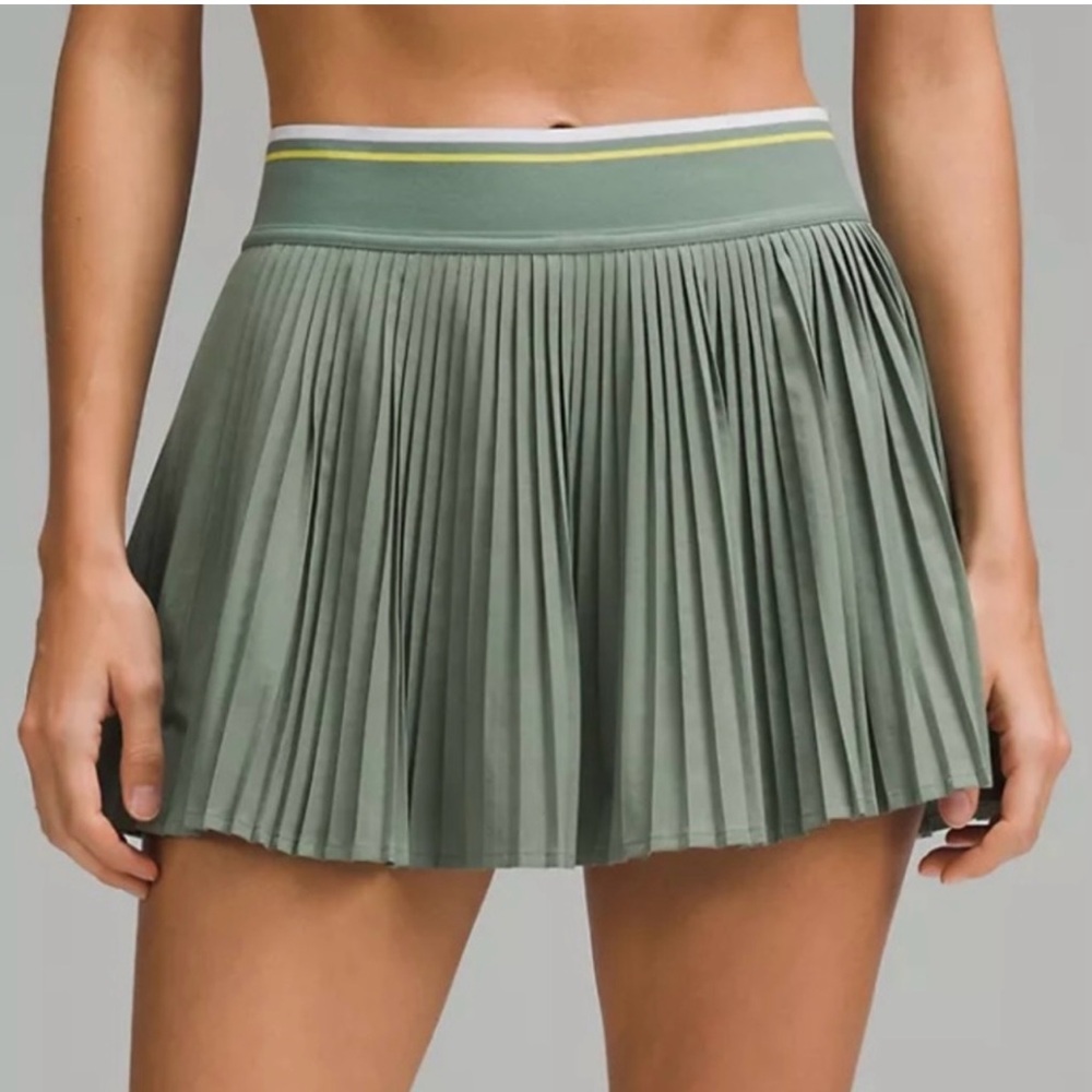 Varsity high rise pleated tennis skirt- tipping stripe